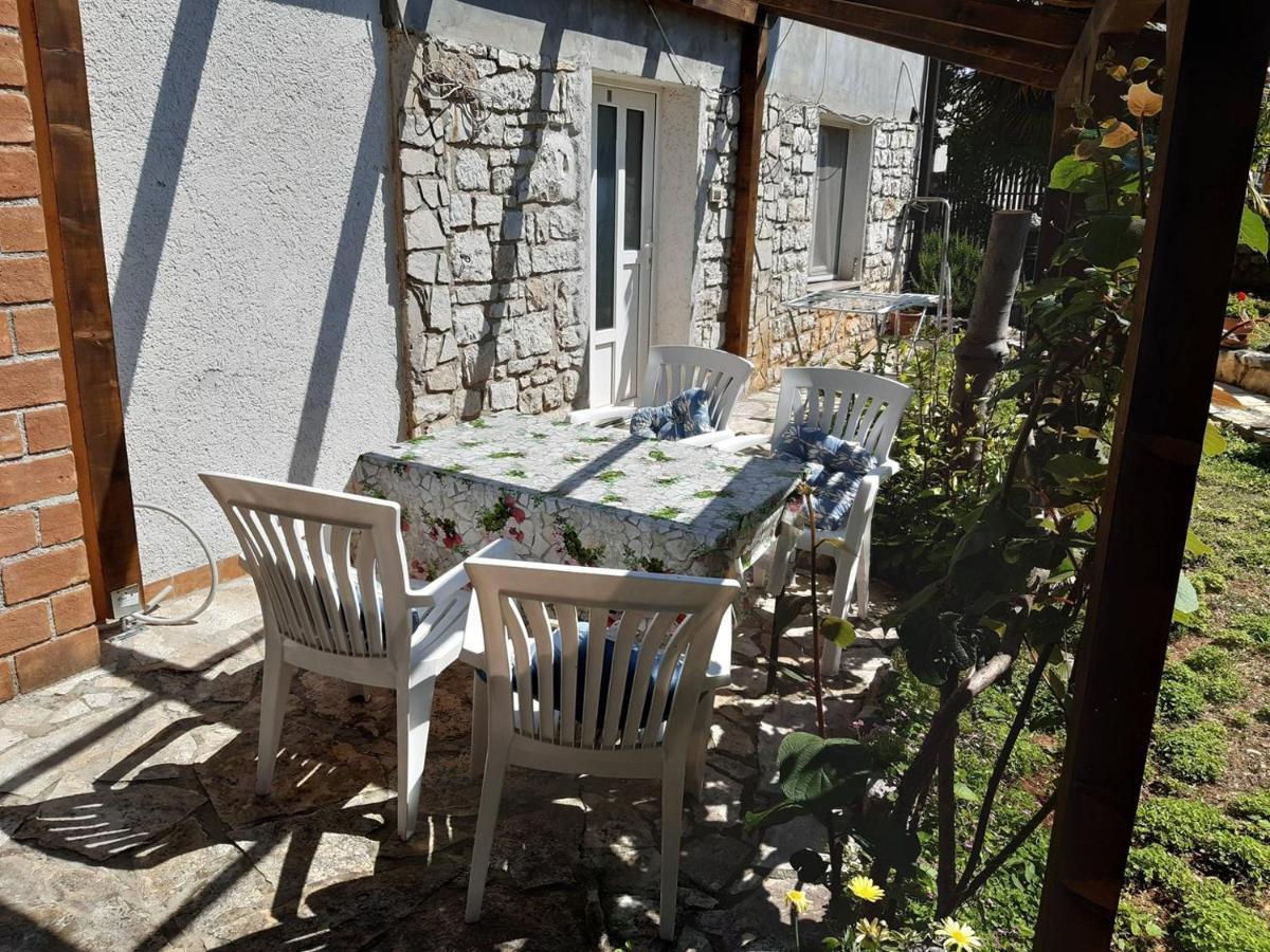 Apartment Laureta Porec Exterior photo